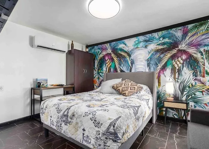 Your Tiny Downtown With Backyard Unit D Phoenix