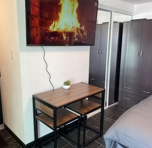 Your Tiny Downtown With Backyard Unit D Apartamento *